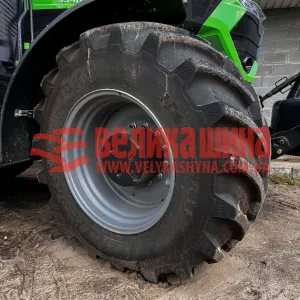 Трактор DEUTZ-FAHR 9340 TTV Agrotron - Шини IF650/65R34 BKT AGRIMAX FORCE 161D R1W CFO TL в першій комплектації із заводу на тракторі DEUTZ-FAHR